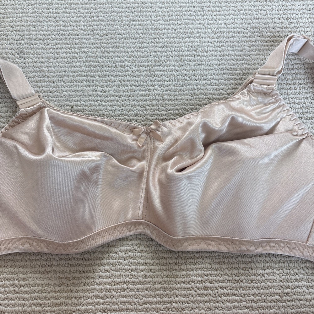 Beauty by Jeunique Bra Size 38DD Soft Cup Style J41 Beige Full Coverage 85F